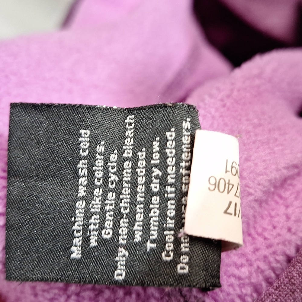 REEBOK LARGE HOODIE. - Picture 5 of 5